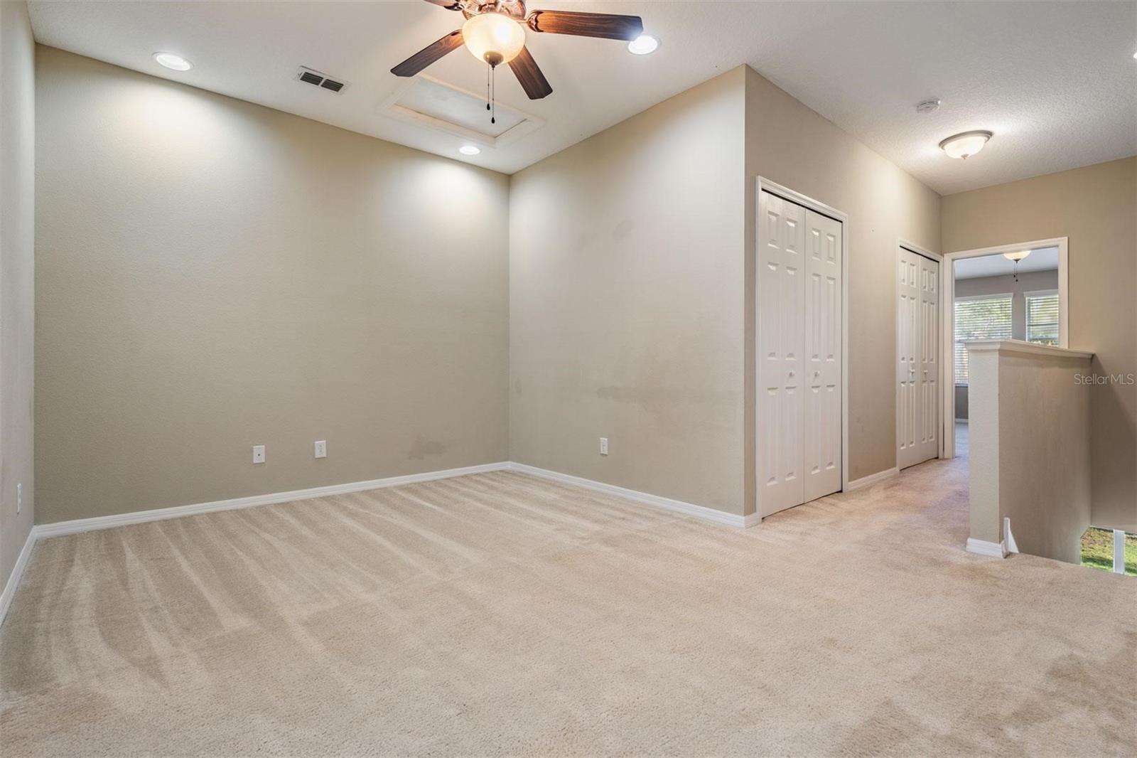 SOUTH HAMPTON - Residential
