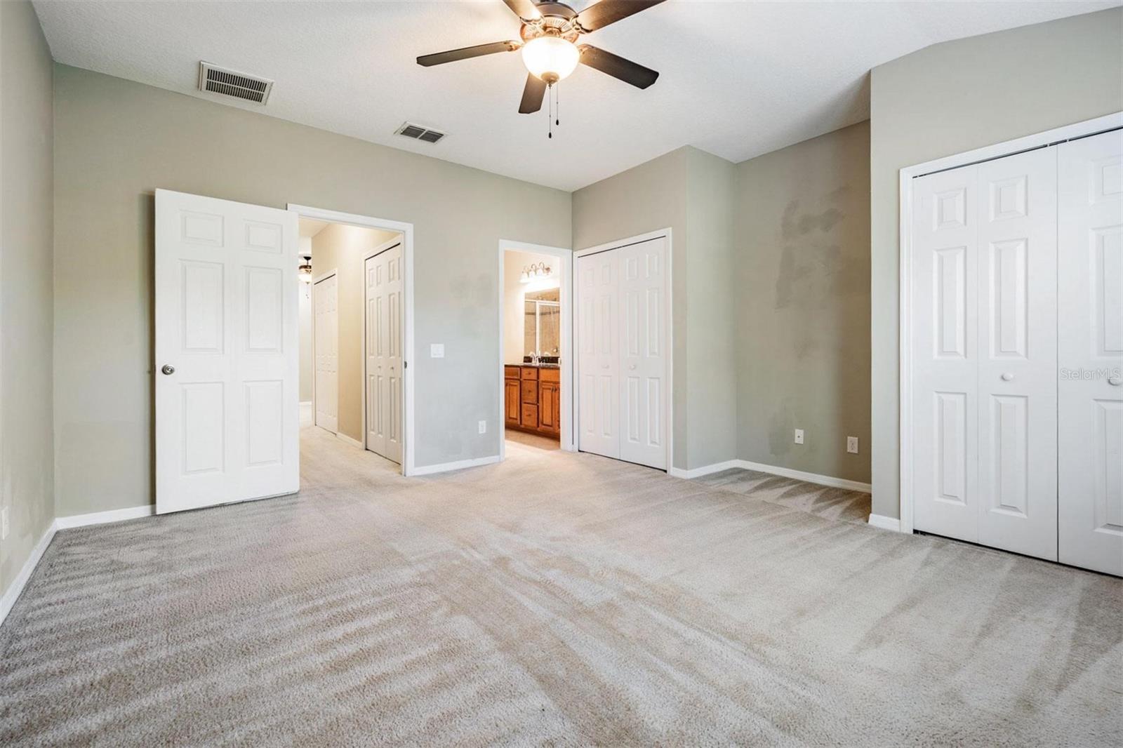 SOUTH HAMPTON - Residential