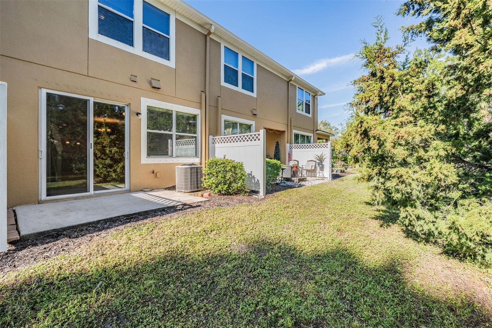 SOUTH HAMPTON - Residential