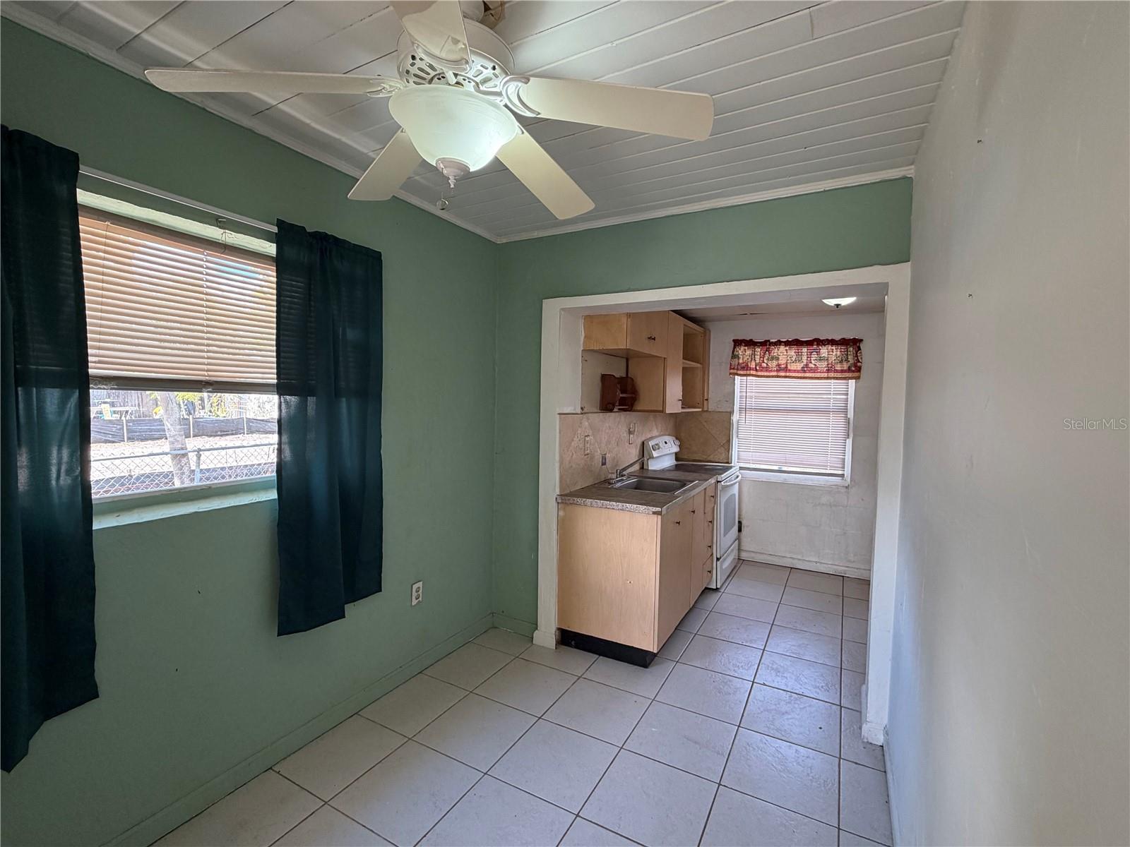 EAST ORANGEWOOD HEIGHTS - Residential