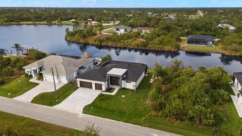 A home in PORT CHARLOTTE