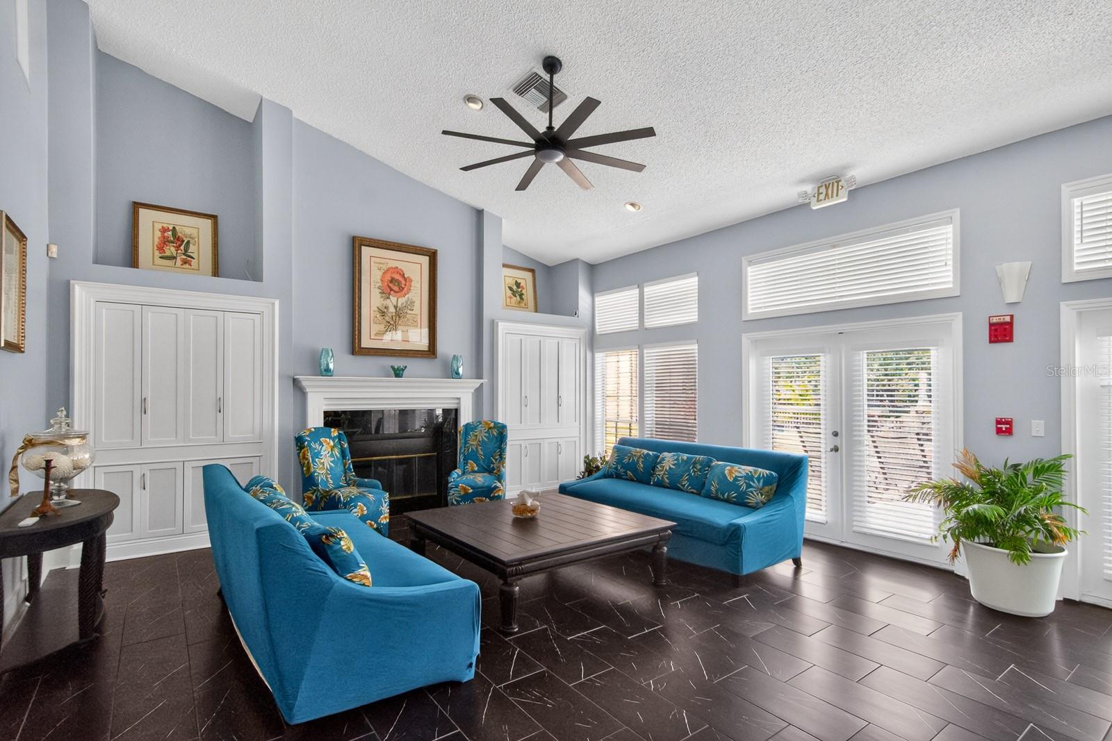 BENTLEY AT COBBS LANDING CONDO THE - Residential