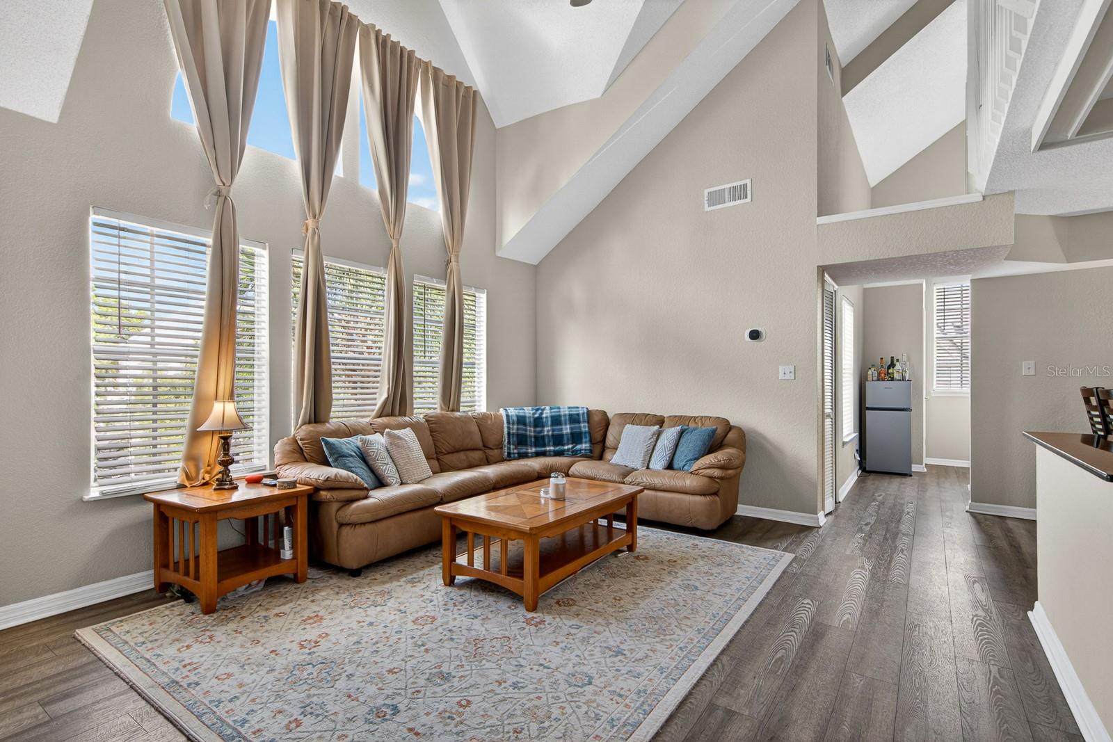 BENTLEY AT COBBS LANDING CONDO THE - Residential