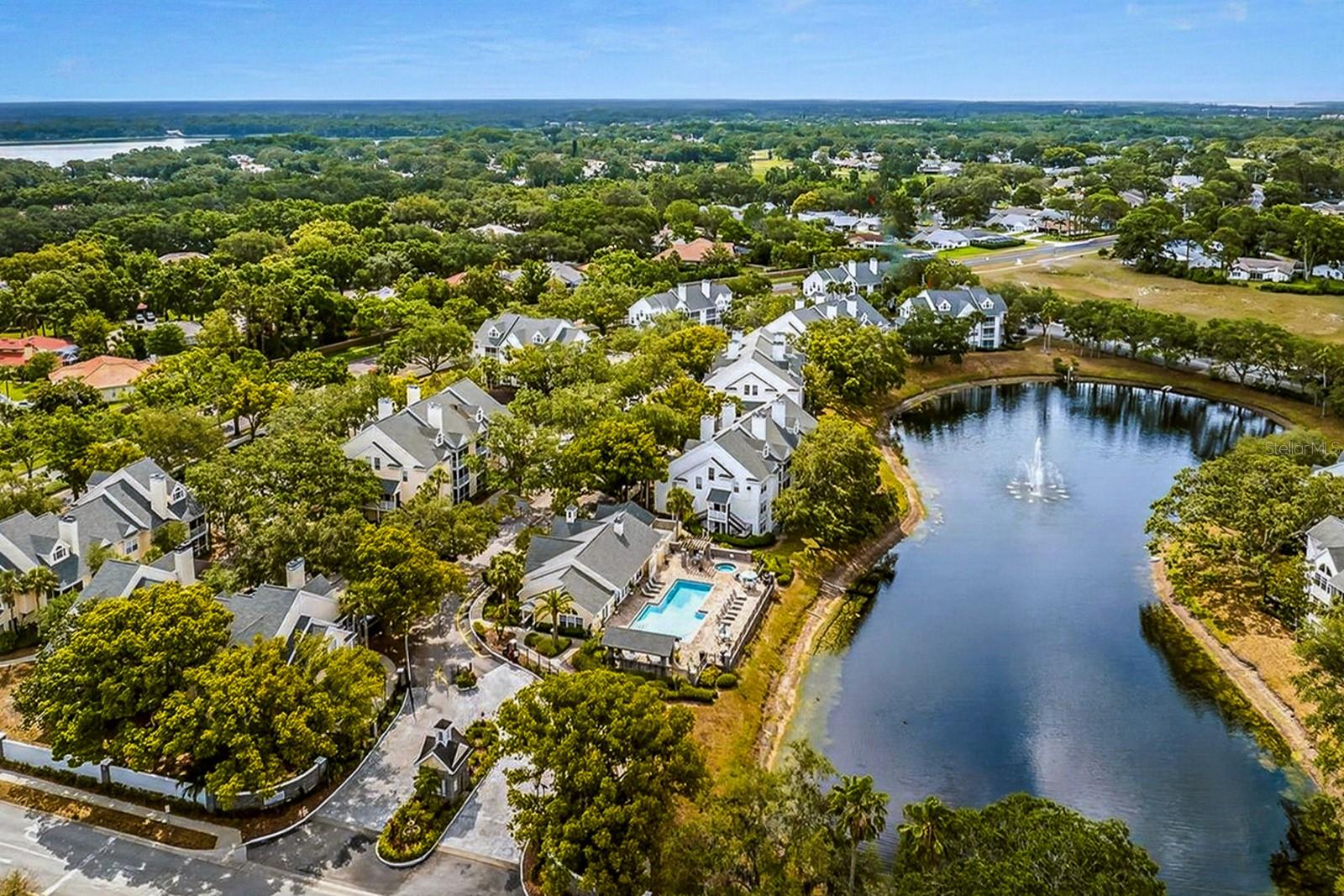 BENTLEY AT COBBS LANDING CONDO THE - Residential
