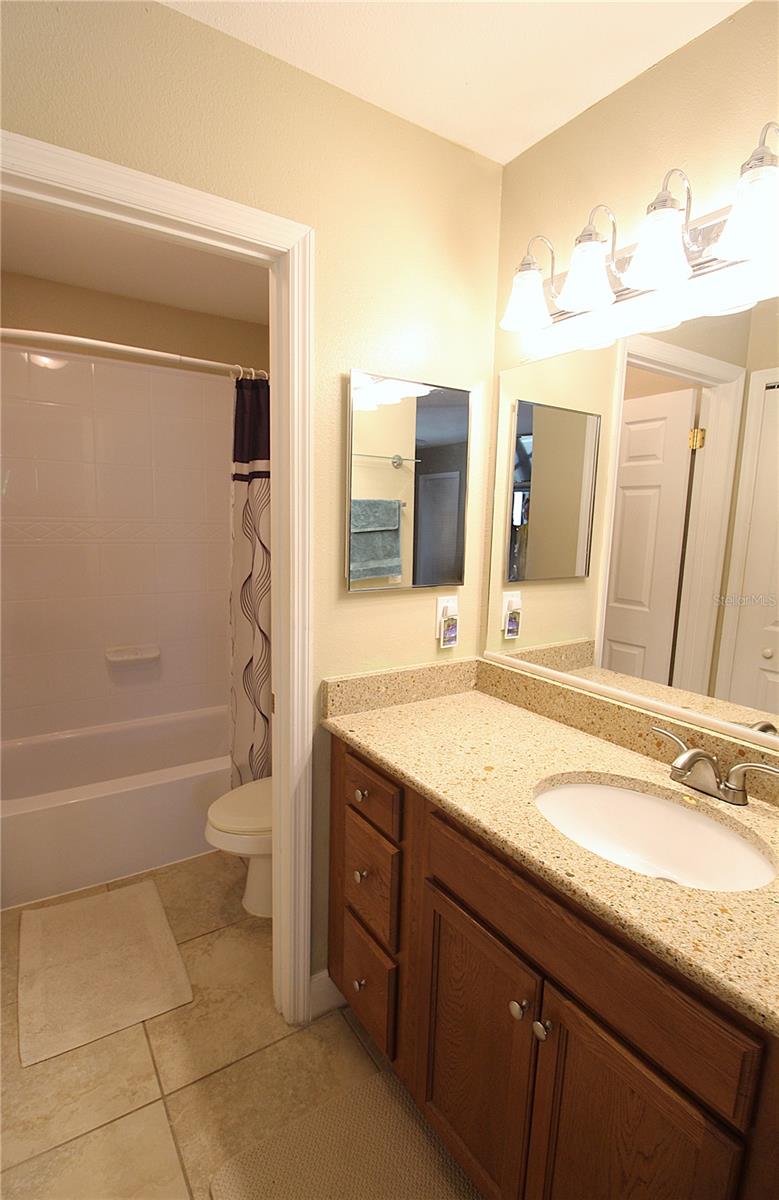 VINTAGE GRAND - Residential Lease