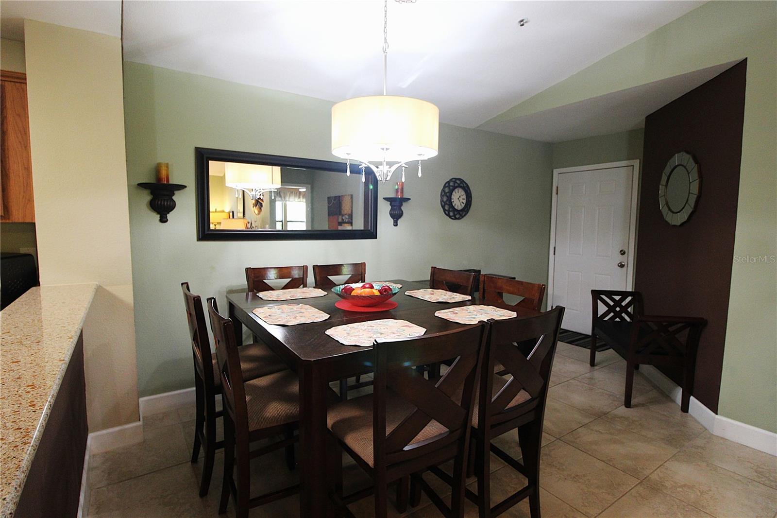 VINTAGE GRAND - Residential Lease