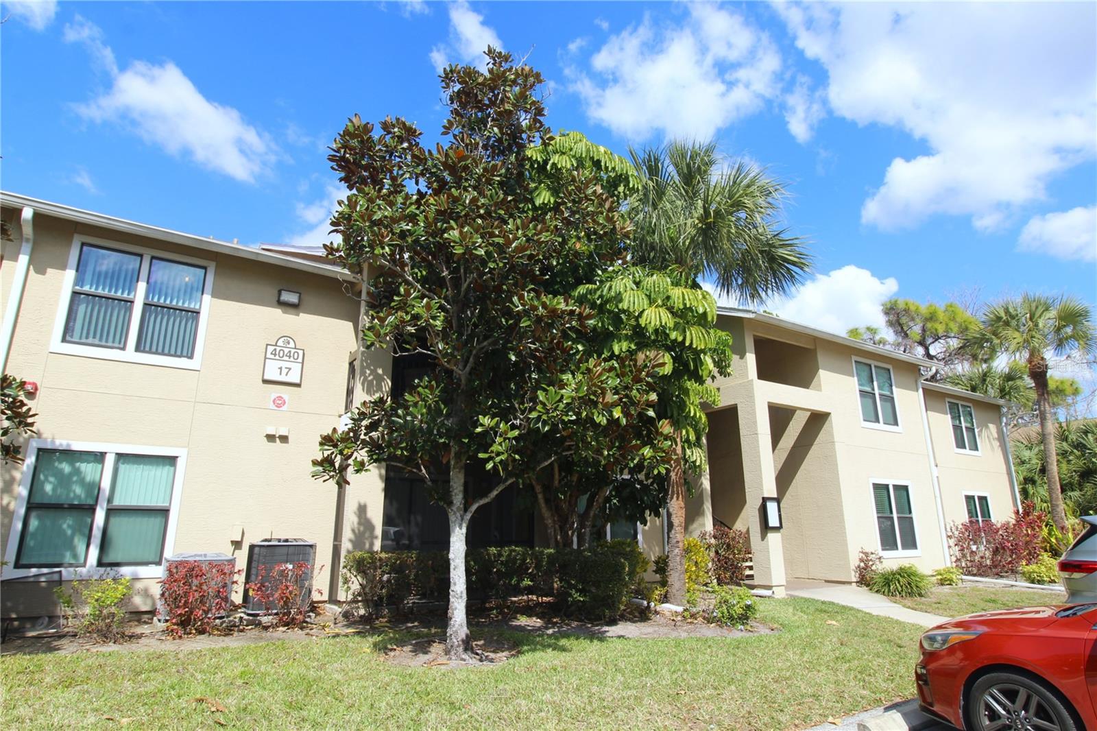 VINTAGE GRAND - Residential Lease