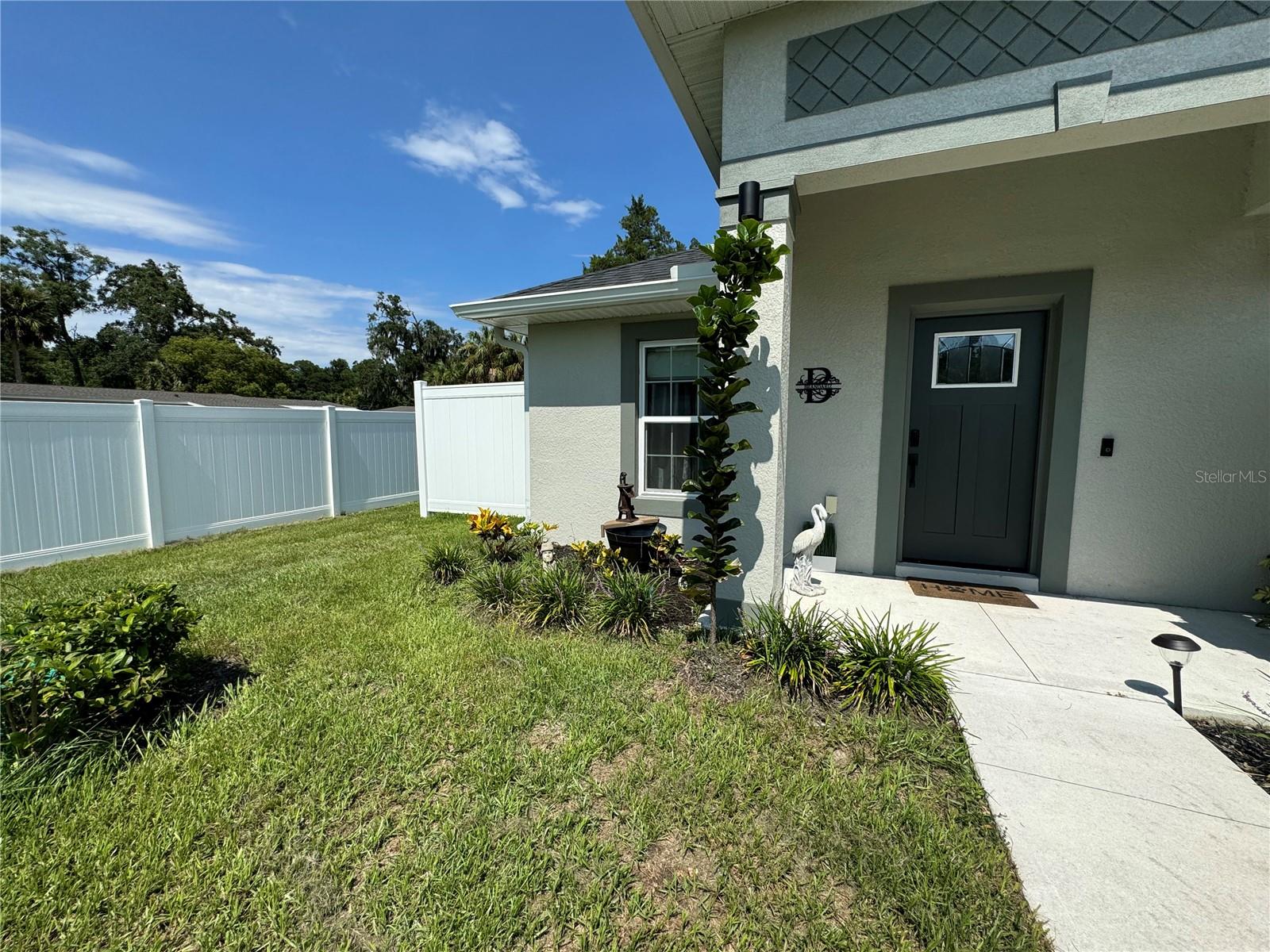 1922 ALMOND STREET
