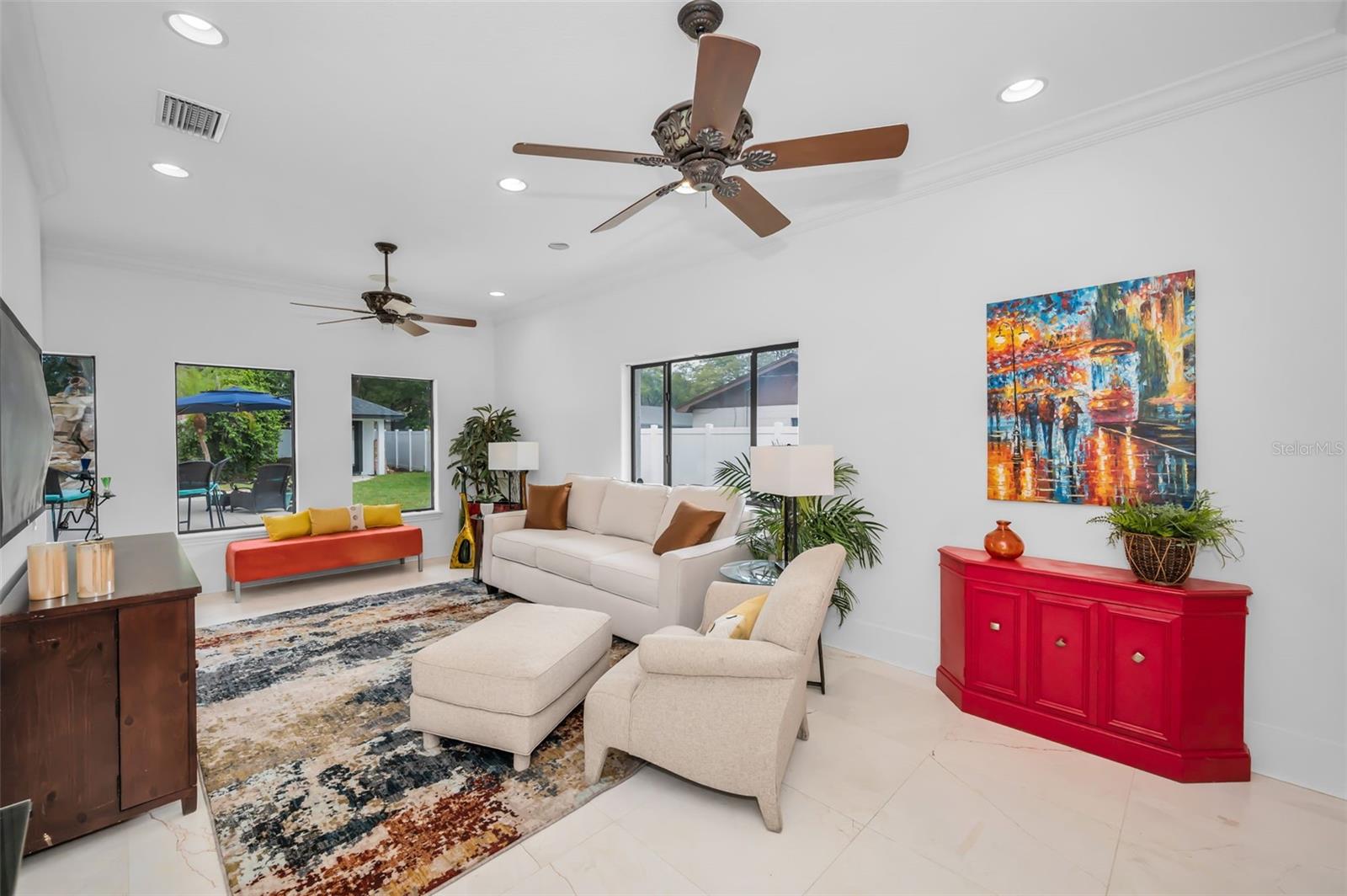 LAKESIDE TERRACE - Residential