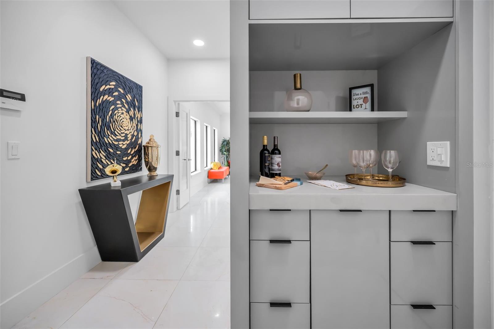 LAKESIDE TERRACE - Residential