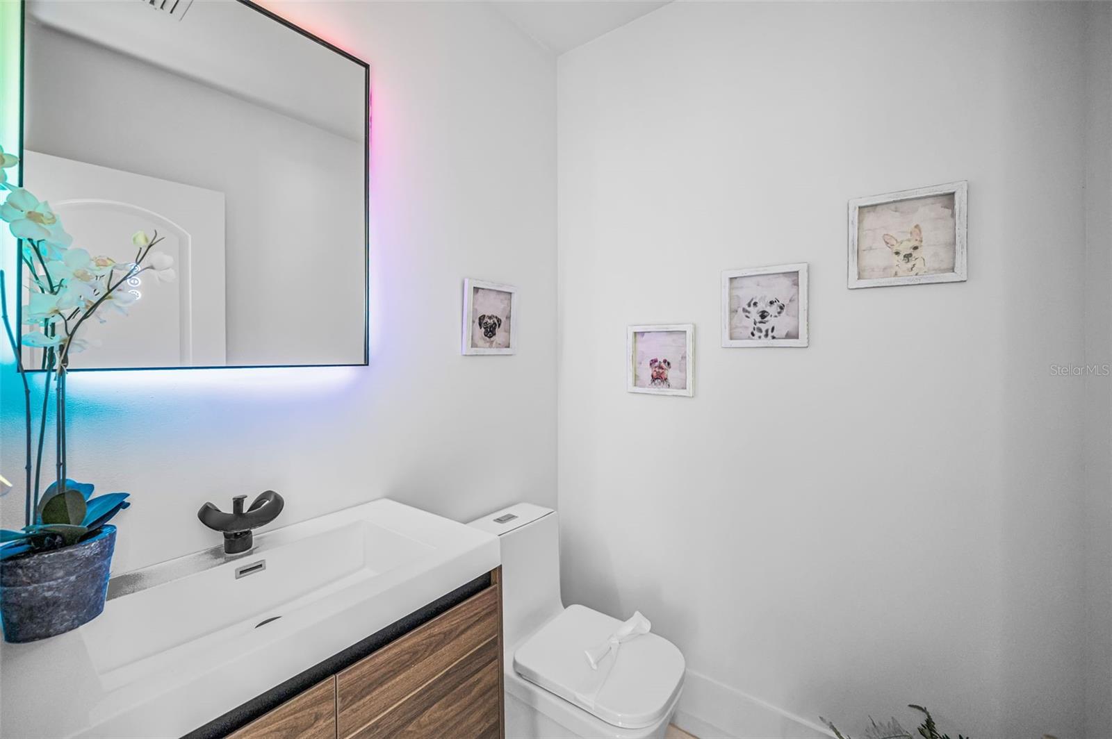 LAKESIDE TERRACE - Residential