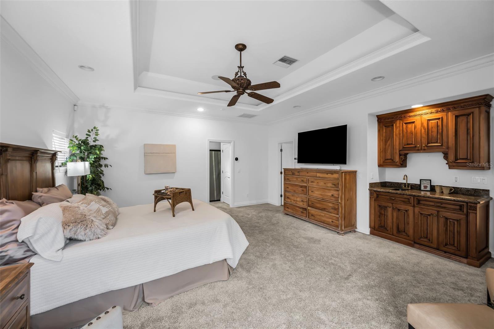 LAKESIDE TERRACE - Residential