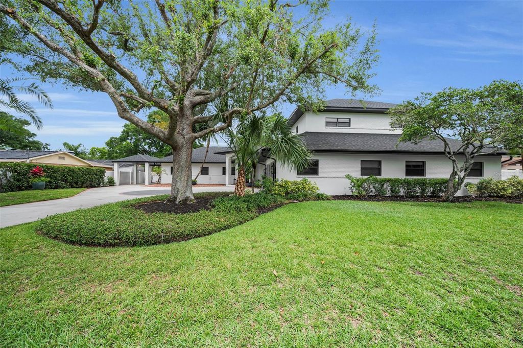 Photo of 2521 Lake Ellen Drive, Tampa, FL 33618 (MLS # TB8496556)
