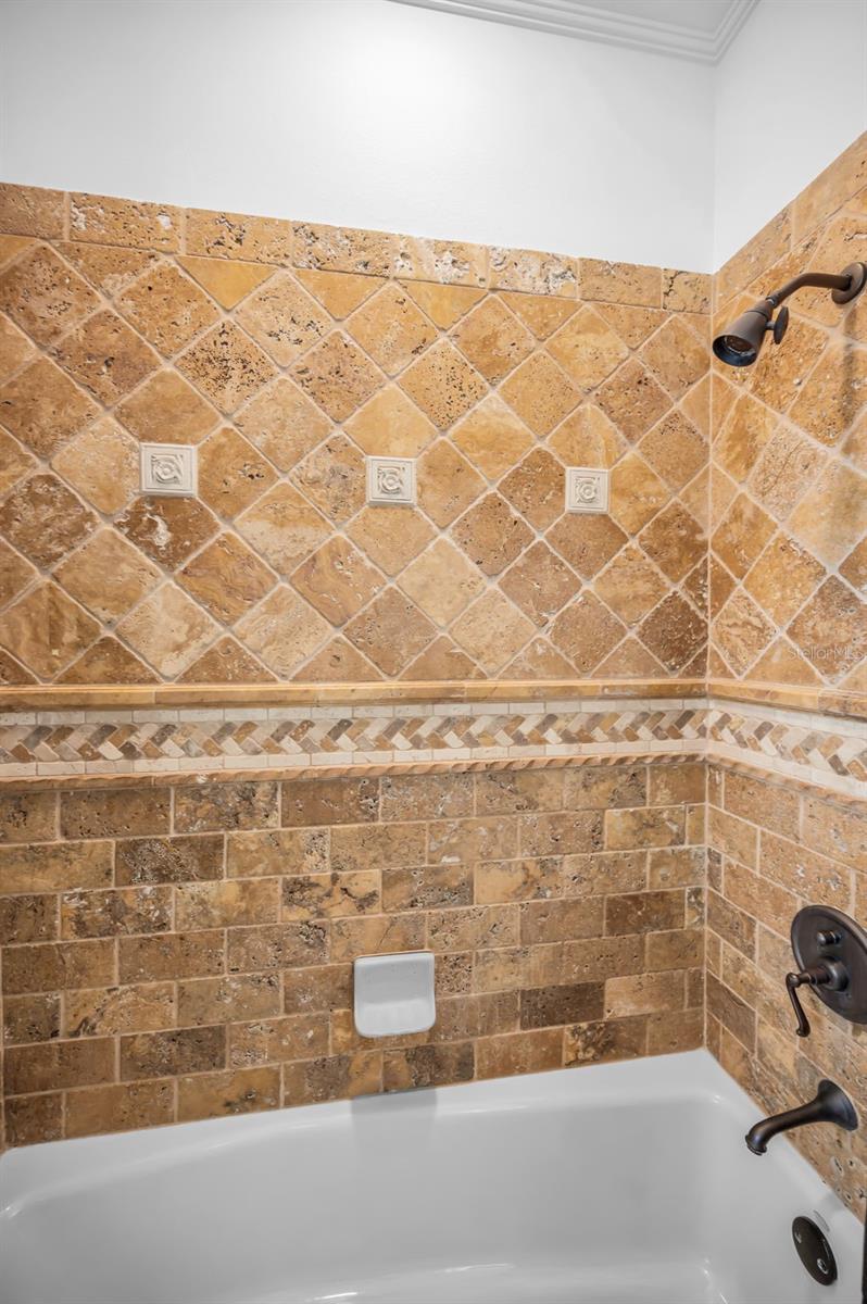 LAKESIDE TERRACE - Residential