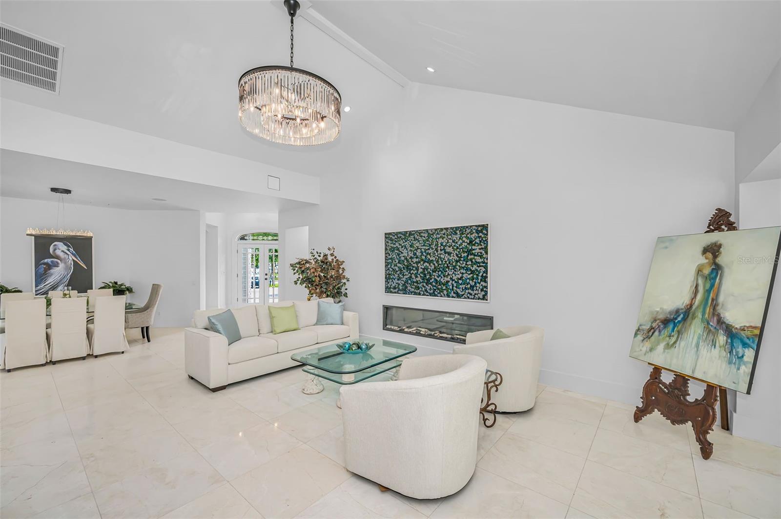 LAKESIDE TERRACE - Residential