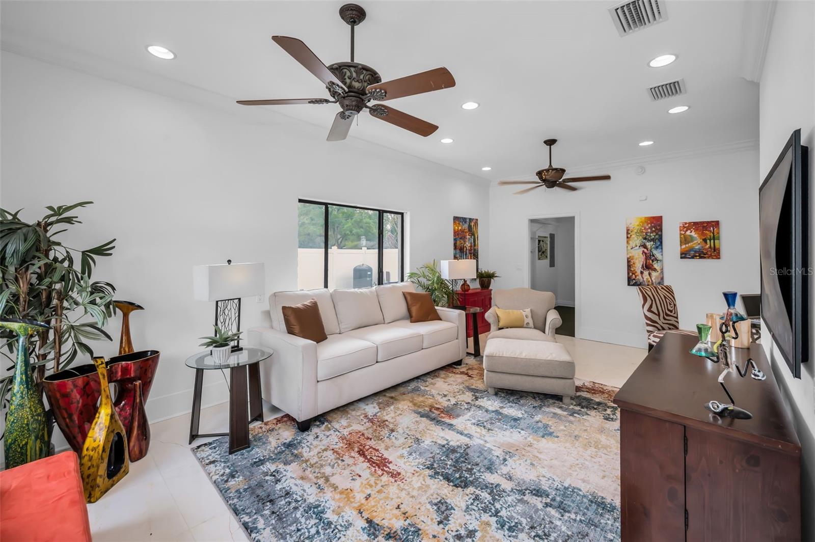 LAKESIDE TERRACE - Residential