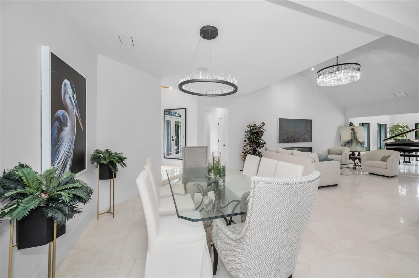 LAKESIDE TERRACE - Residential