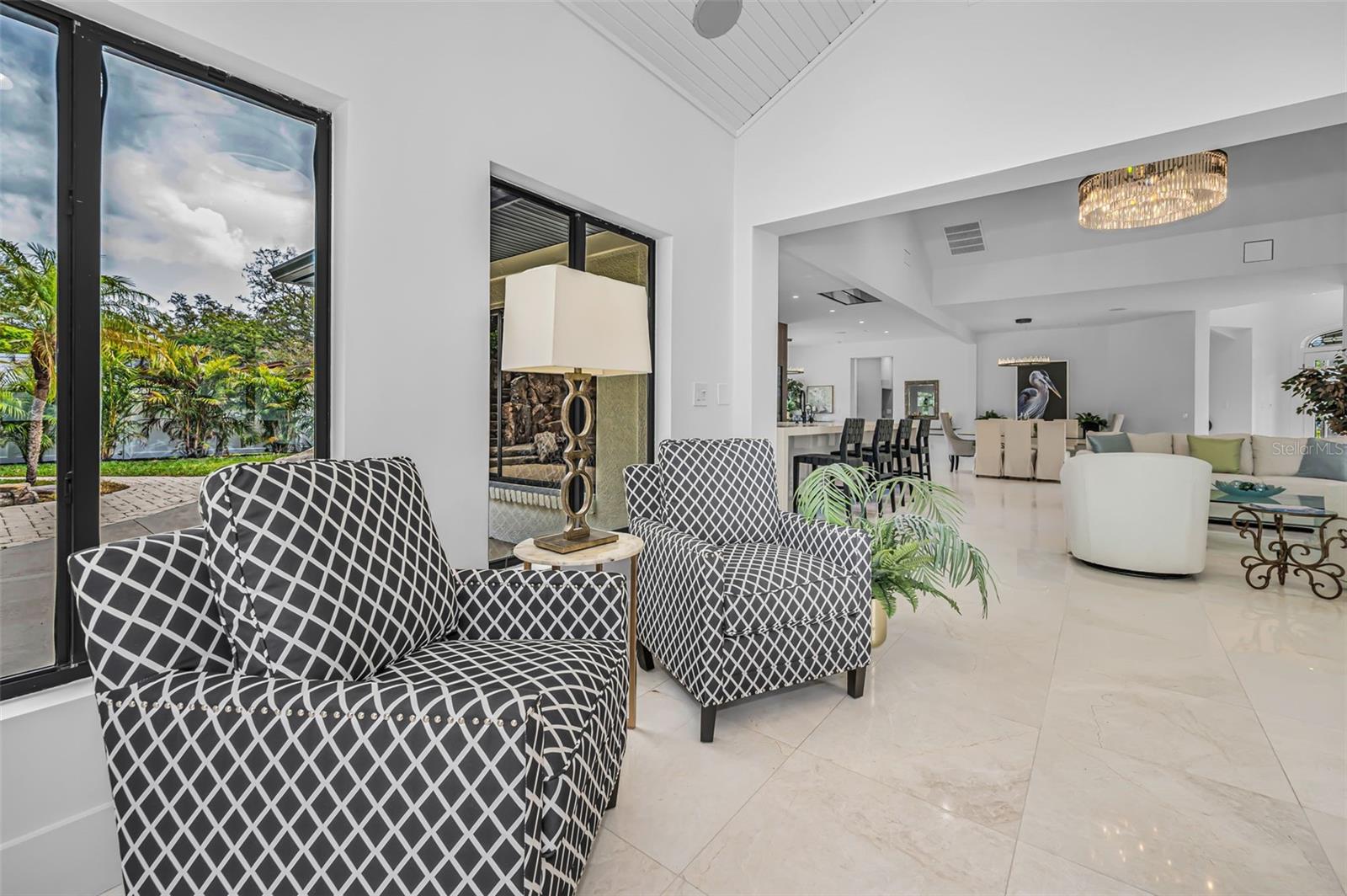 LAKESIDE TERRACE - Residential