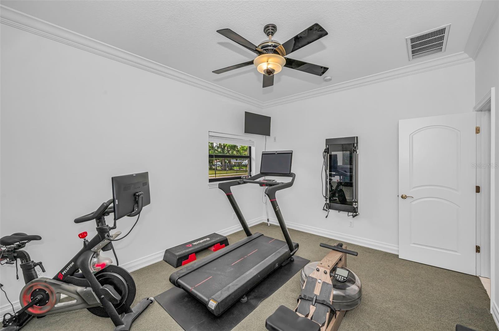 LAKESIDE TERRACE - Residential