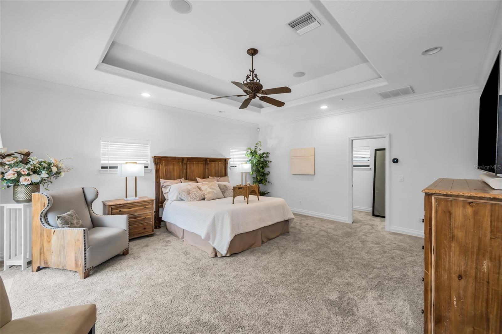 LAKESIDE TERRACE - Residential