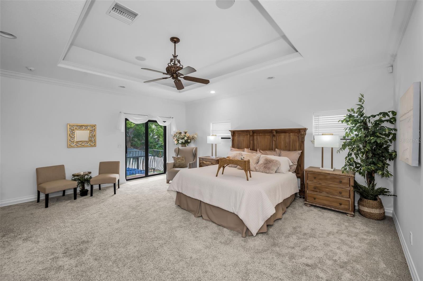 LAKESIDE TERRACE - Residential