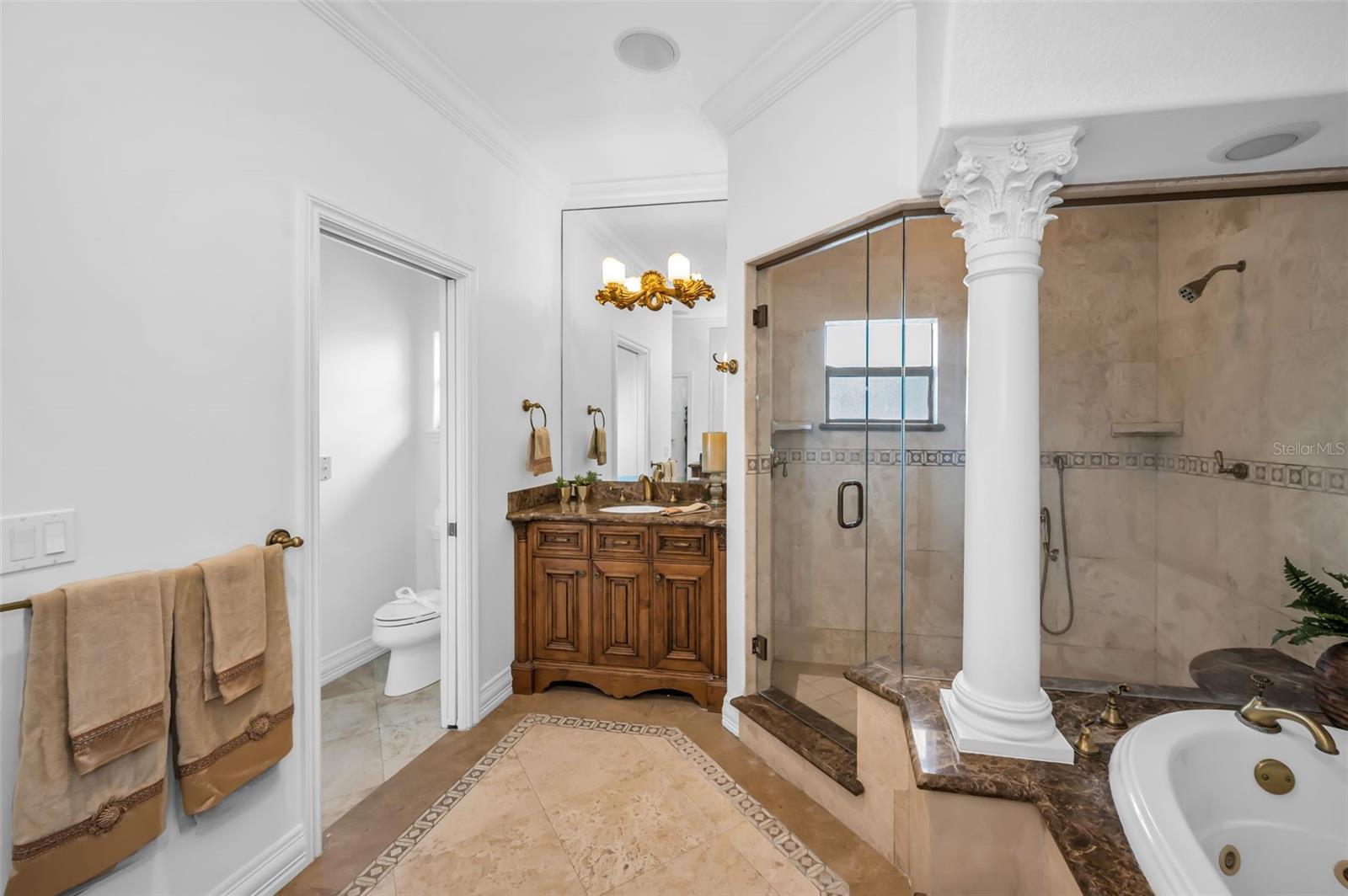 LAKESIDE TERRACE - Residential