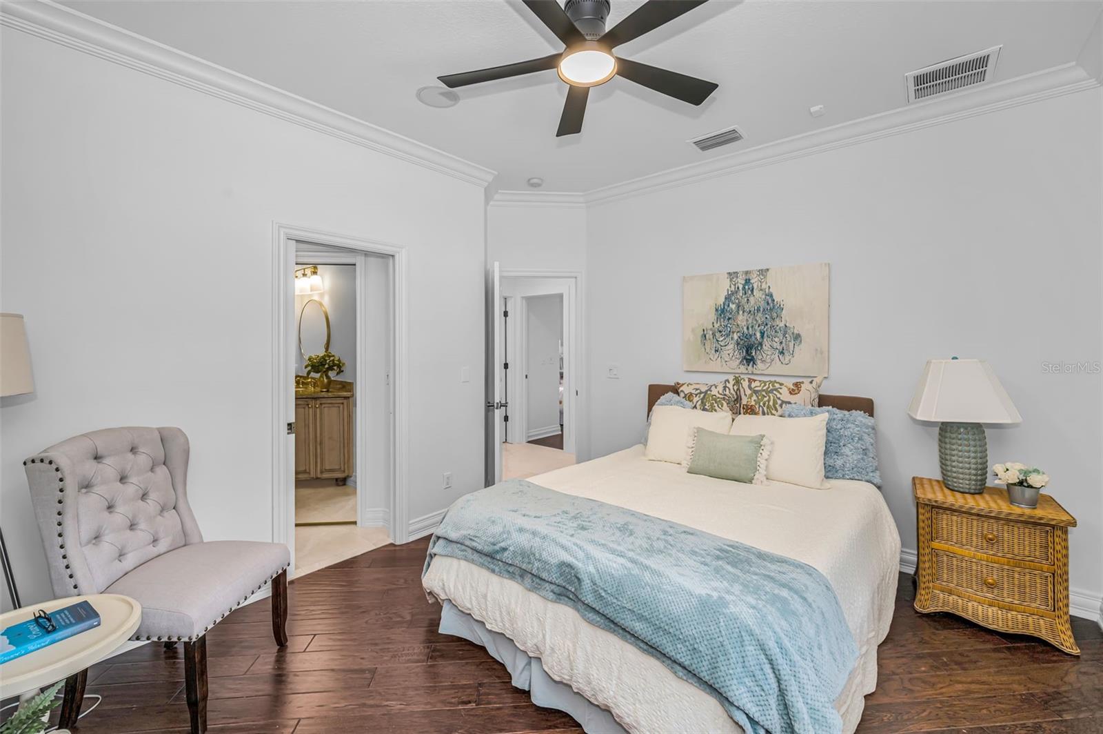 LAKESIDE TERRACE - Residential