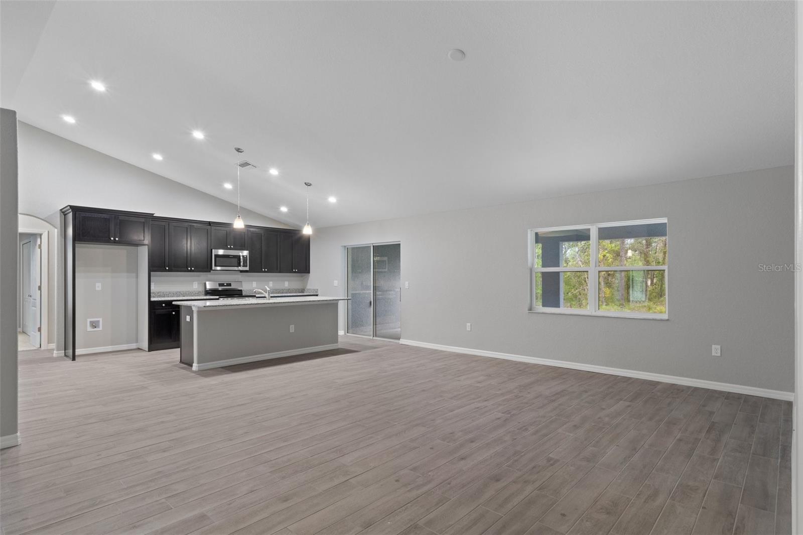 PINE RIDGE UNIT 06 - Residential