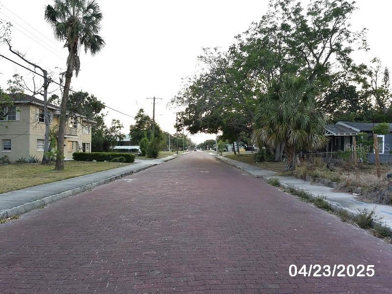 2105 W NORTH A STREET