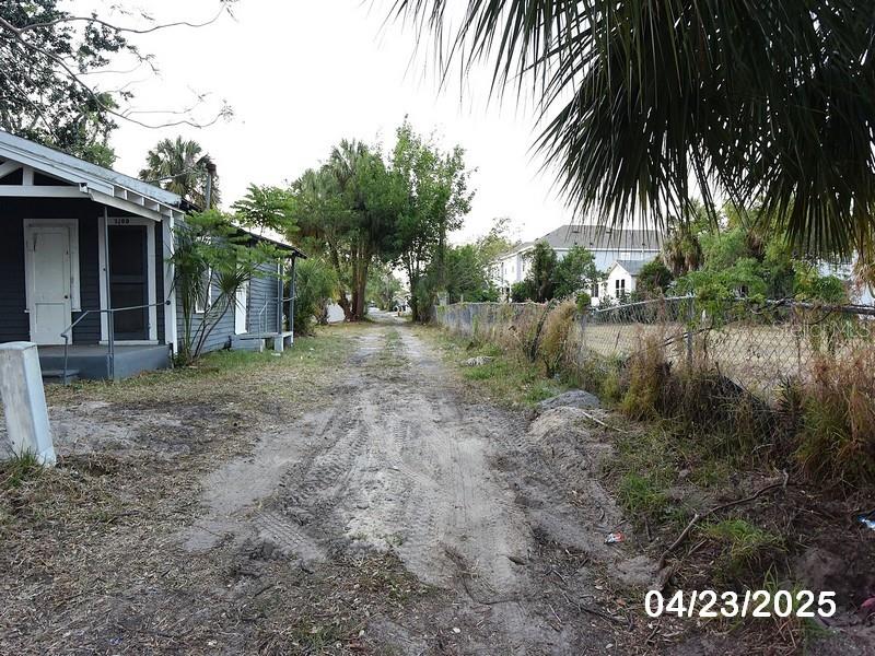 2105 W NORTH A STREET