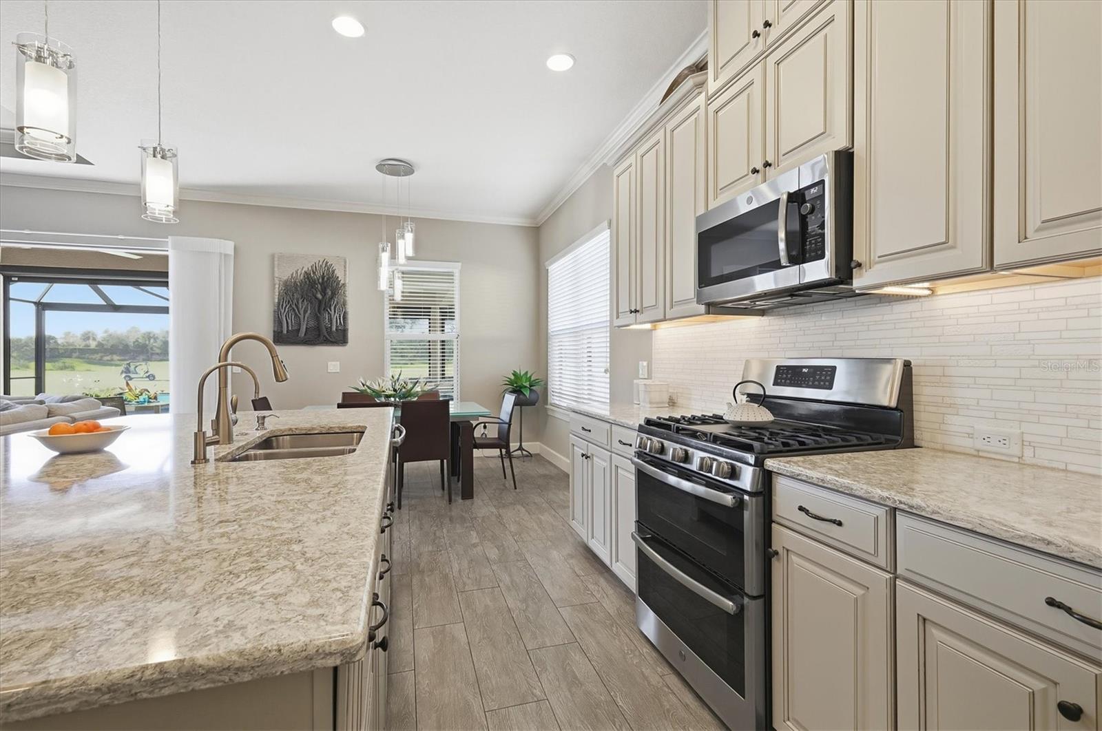 ESPLANADE PH VIII SUBPHASE A & B - Residential