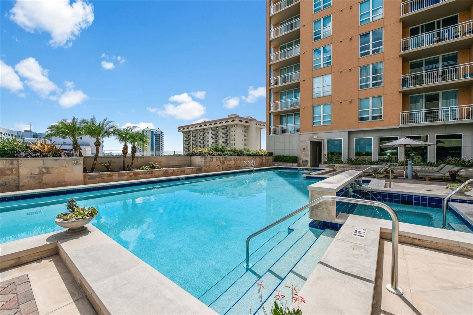 ORANGE BLOSSOM TOWER - Residential