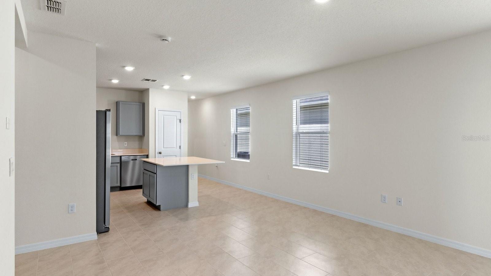 MAGNOLIA POINTE - Residential