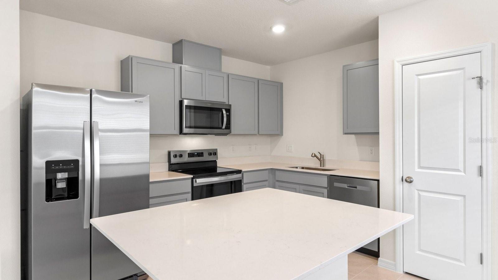MAGNOLIA POINTE - Residential