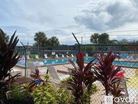 Tiny photo for 2911 Pecan Avenue, Leesburg, FL 34748 (MLS # G5112462)