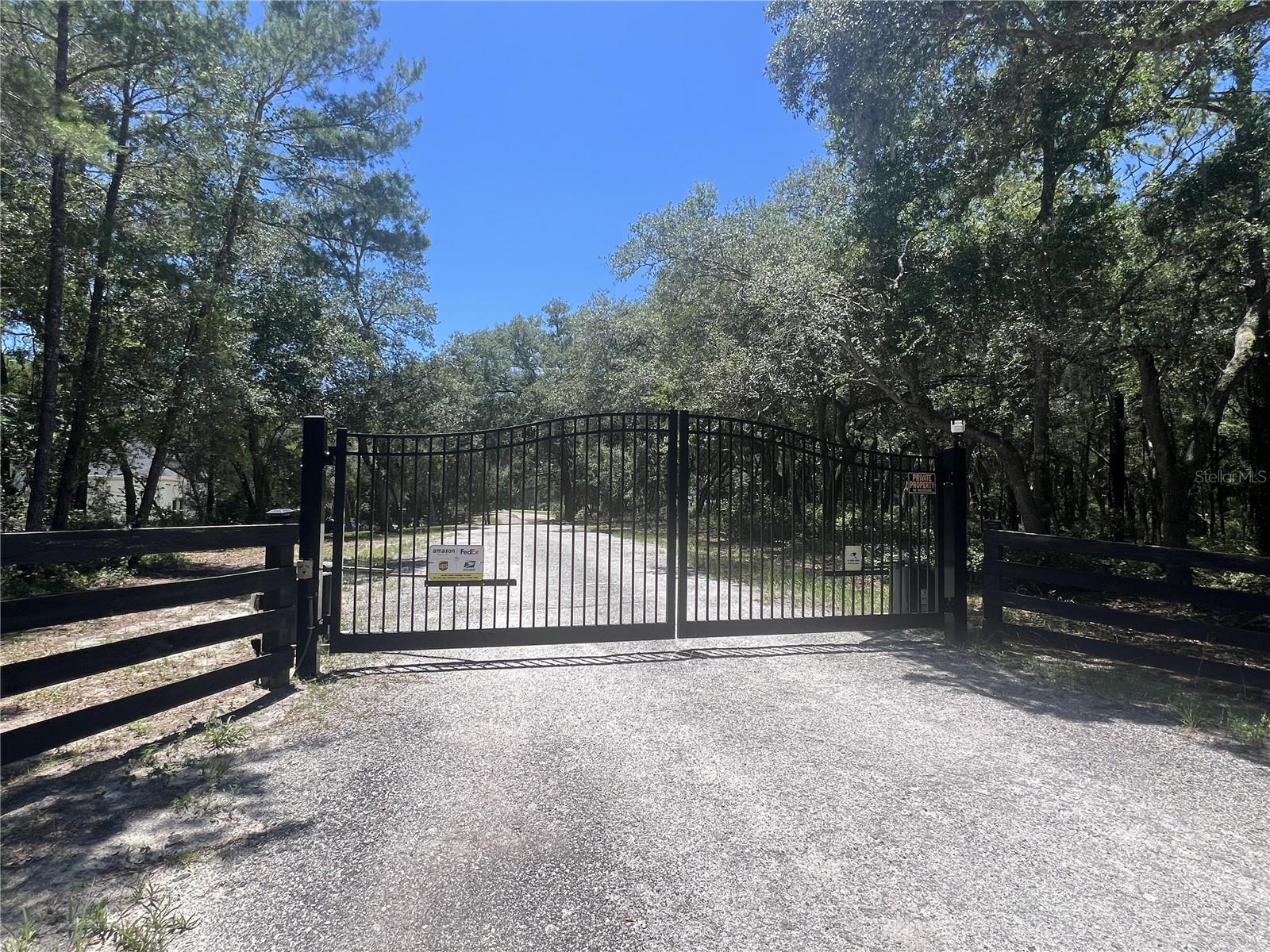 1425 RENBAR ROAD