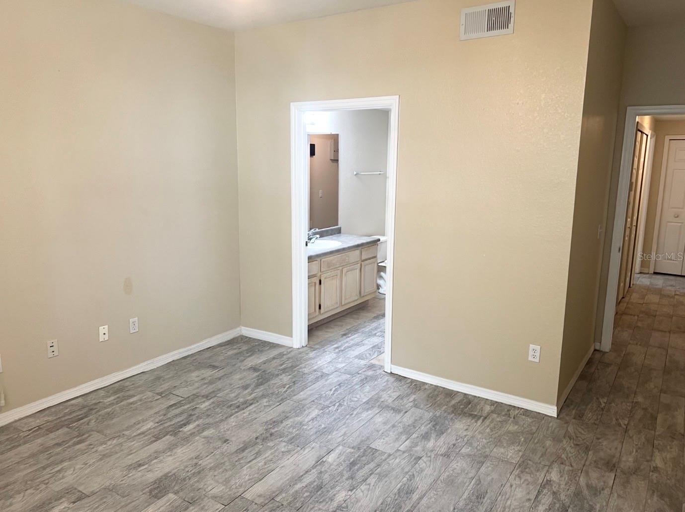 HAMPTONS/METROWEST - Residential