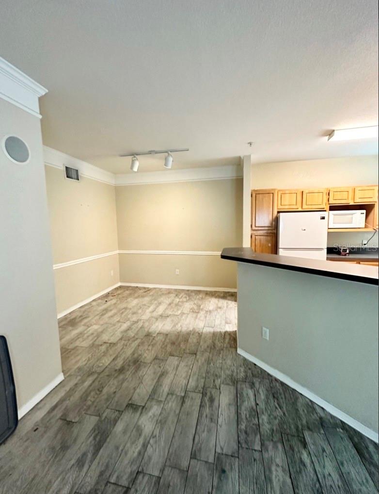 HAMPTONS/METROWEST - Residential