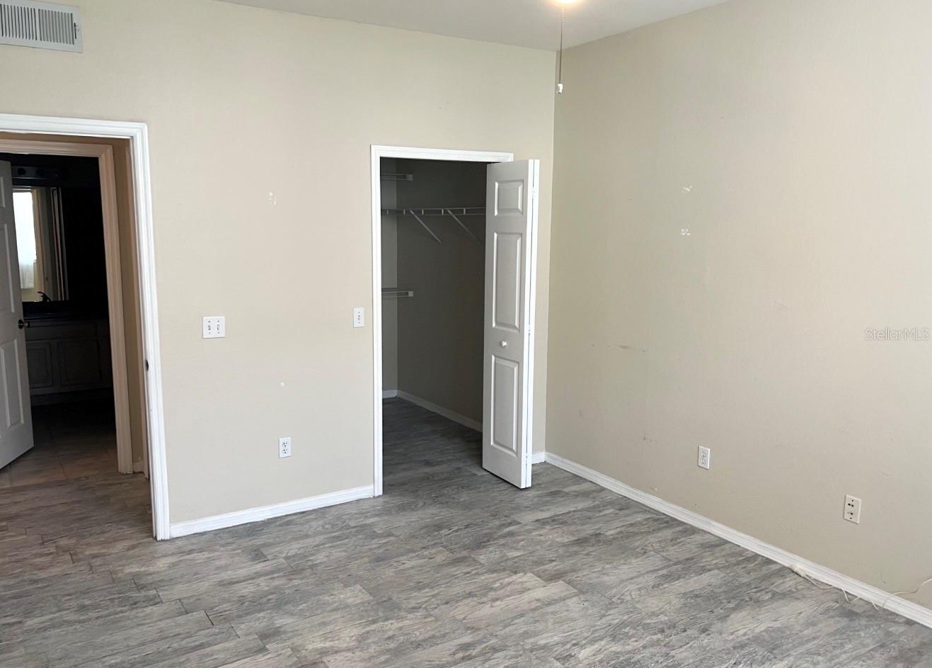 HAMPTONS/METROWEST - Residential