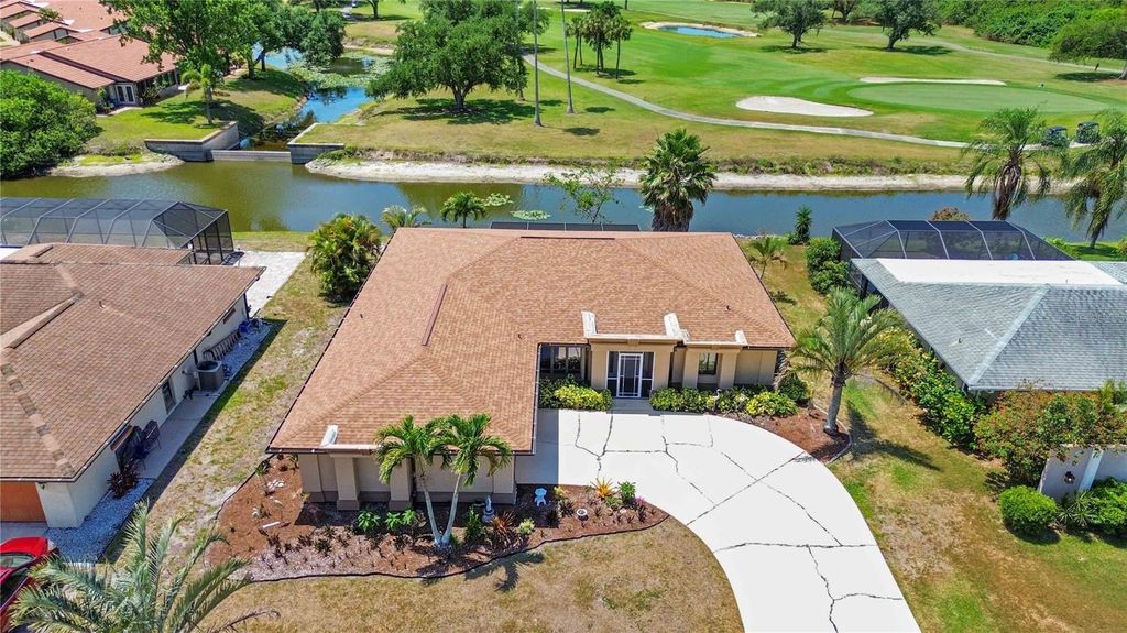 Photo of 816 S Gondola Drive, Venice, FL 34293 (MLS # A4692367)
