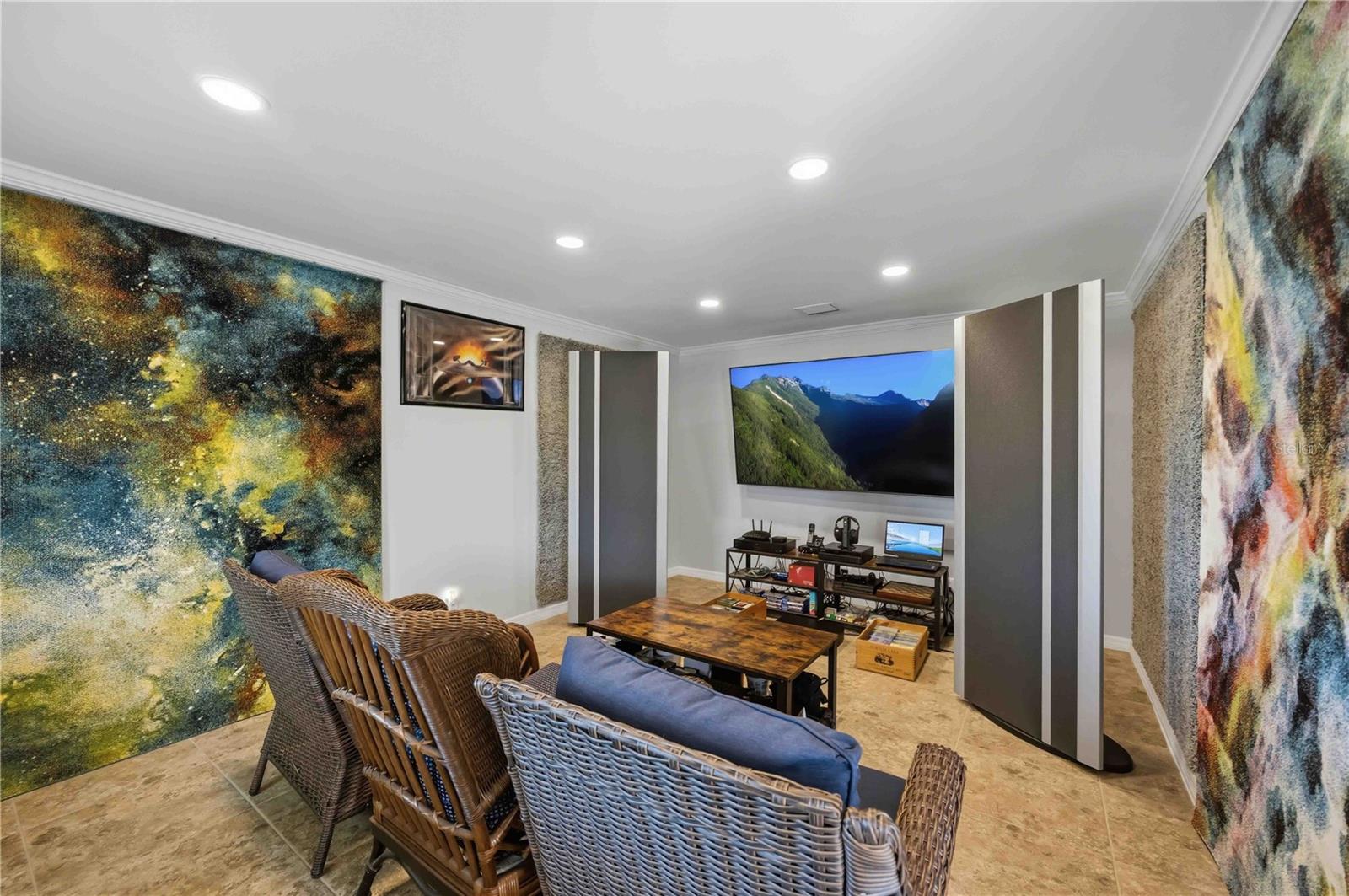 VENICE GARDENS UNIT 31 - Residential