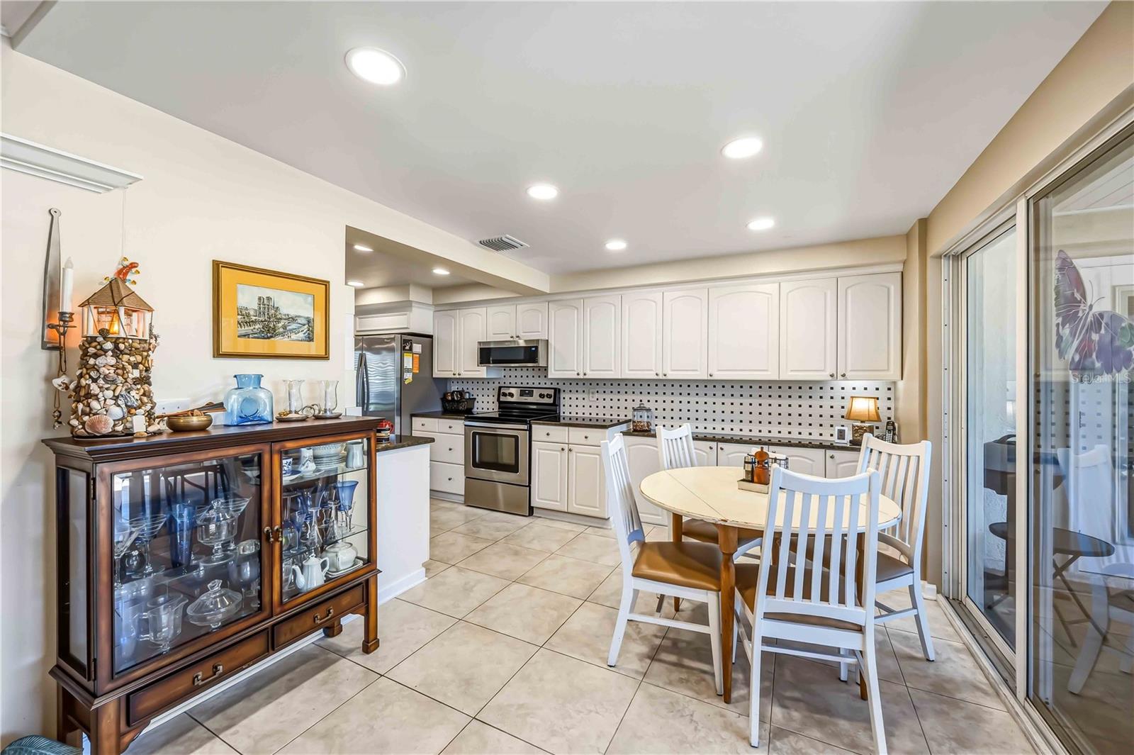 VENICE GARDENS UNIT 31 - Residential
