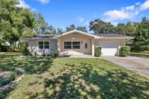 Photo of 2014 Pinehurst Drive, Clearwater, FL 33763 (MLS # TB8440327)