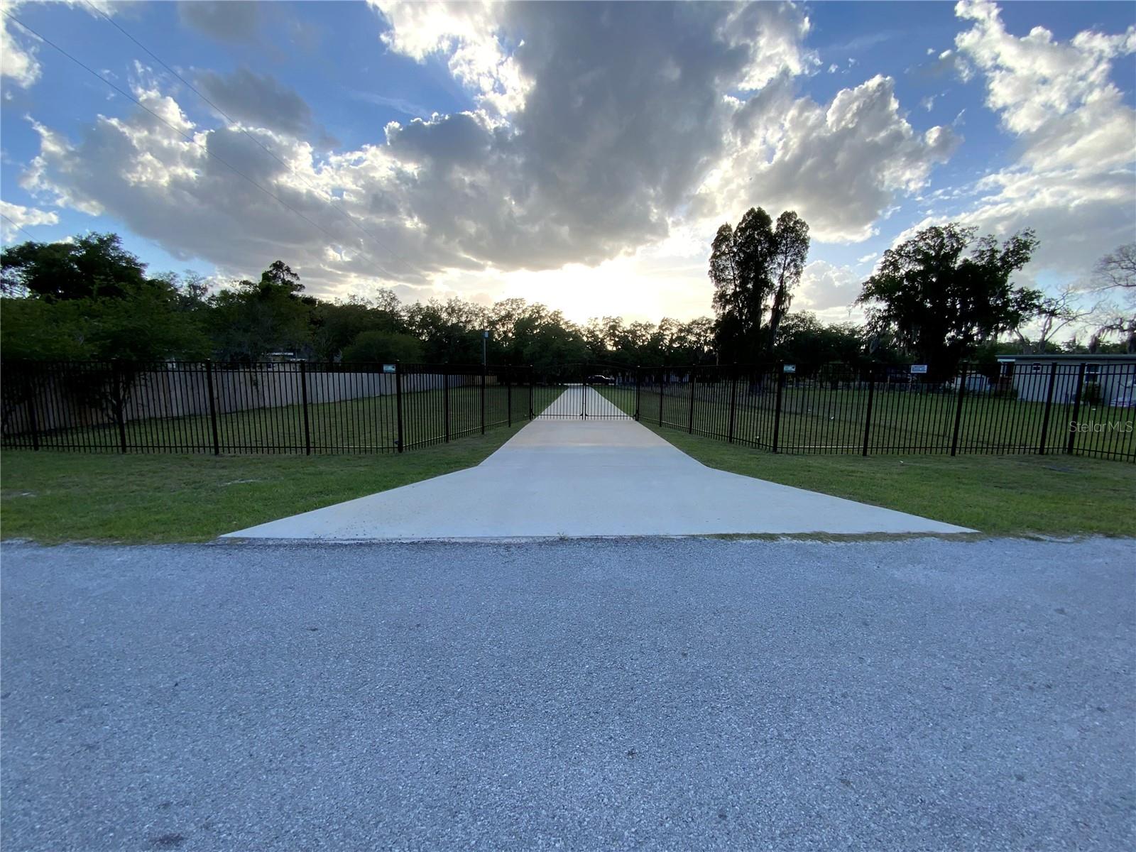 HILLTOP - Residential