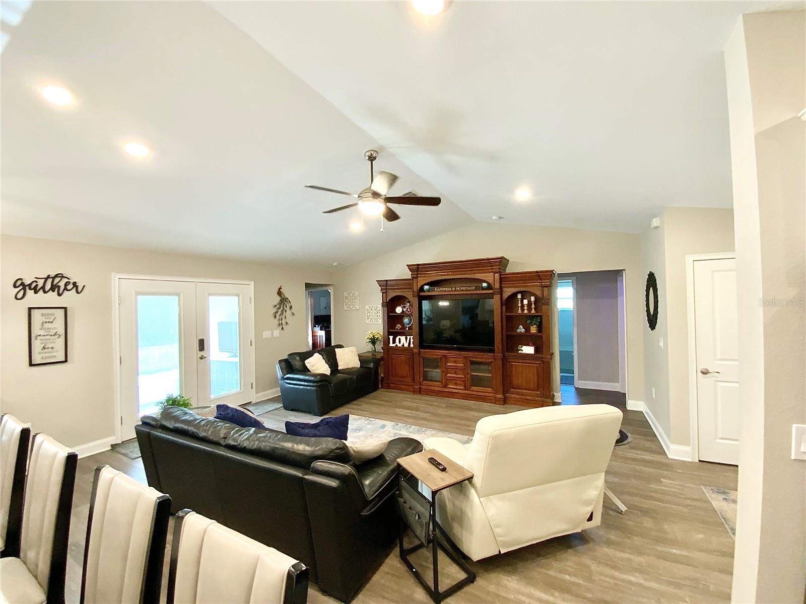 HILLTOP - Residential