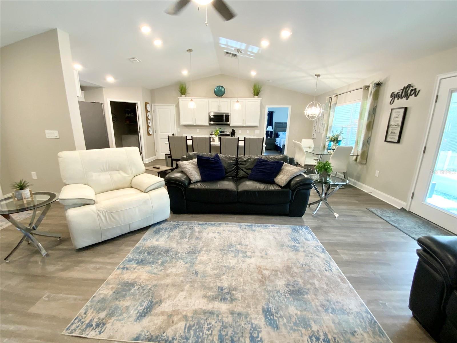 HILLTOP - Residential