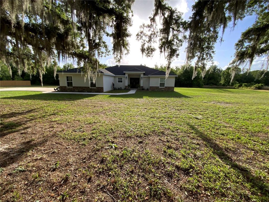 Photo of 692 Howard Road, Auburndale, FL 33823 (MLS # P4938426)
