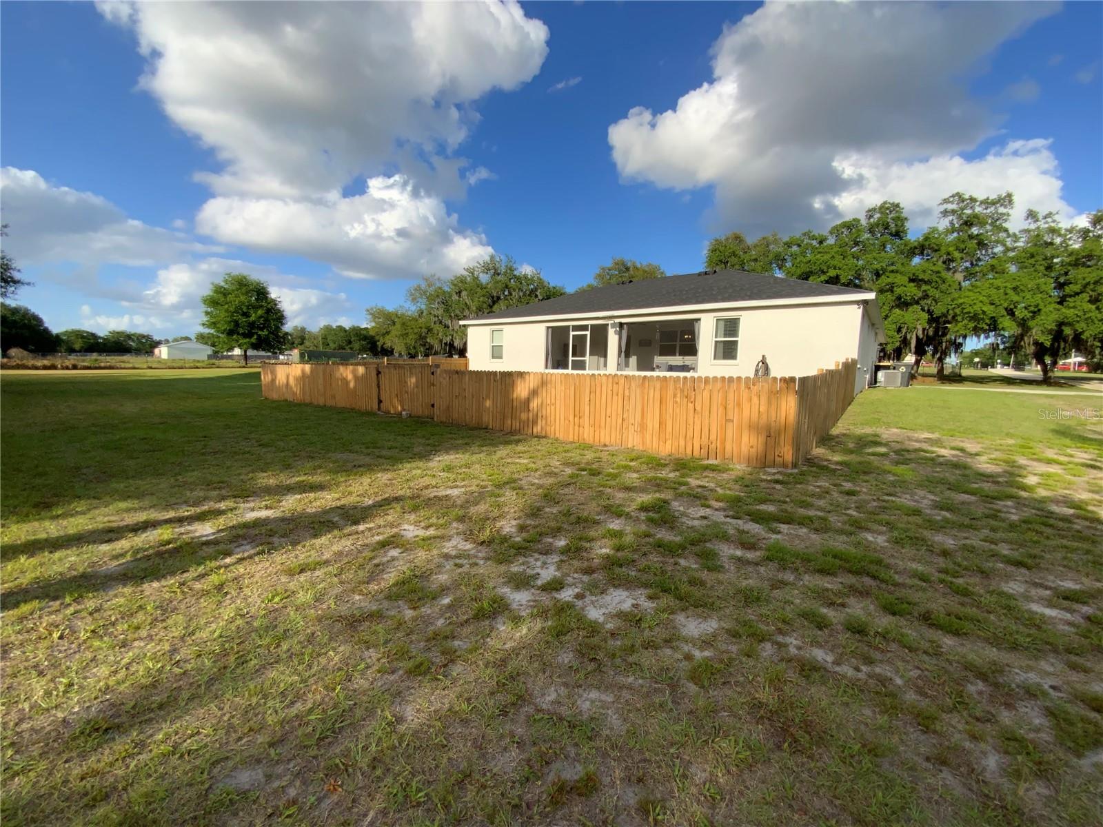 HILLTOP - Residential