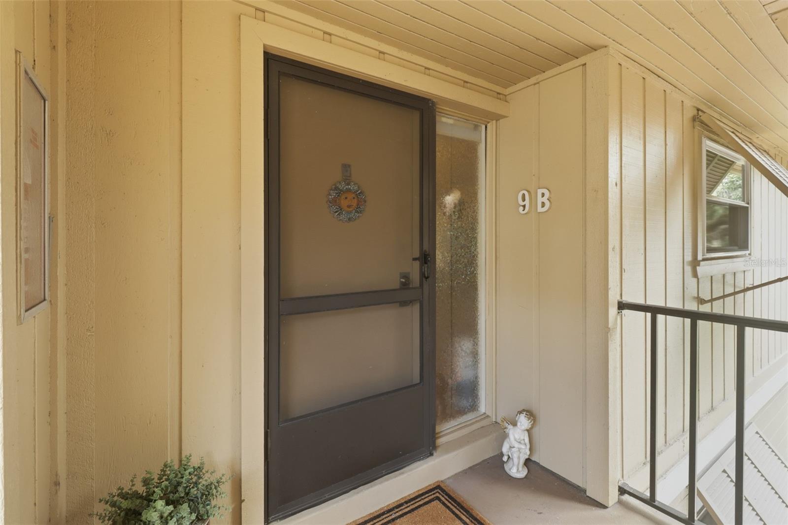 LAKESIDE CONDO APTS - Residential