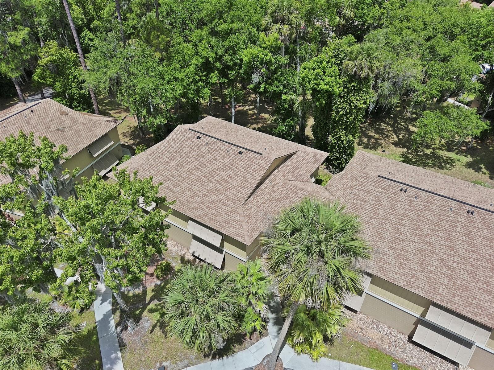 LAKESIDE CONDO APTS - Residential